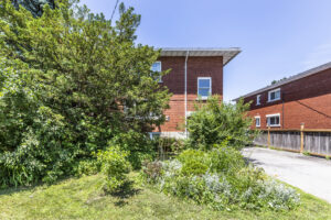 281 WESTHILL AV - WESTBORO TRIPLEX - OTTAWA REAL ESTATE